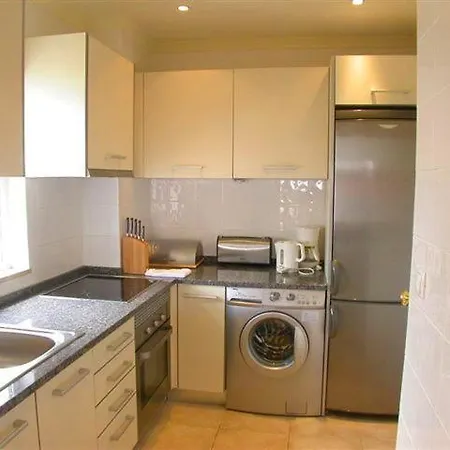 דירה Sleeps 4 With Air Con And Wifi ואלה דה לובו